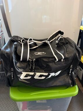 24” CCM USA Hockey Equipment Bag Black Zip Carry Handle Adjustable Strap